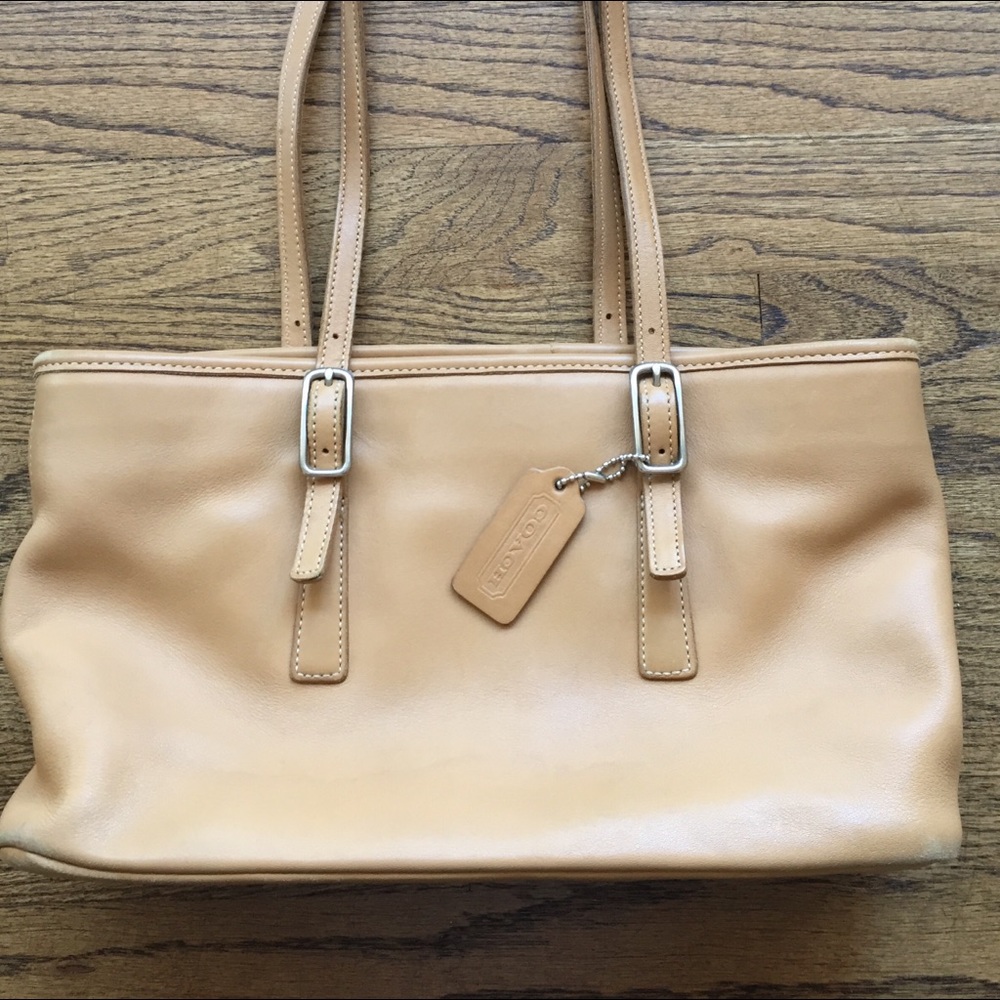 Vintage Coach shoulder bag.
